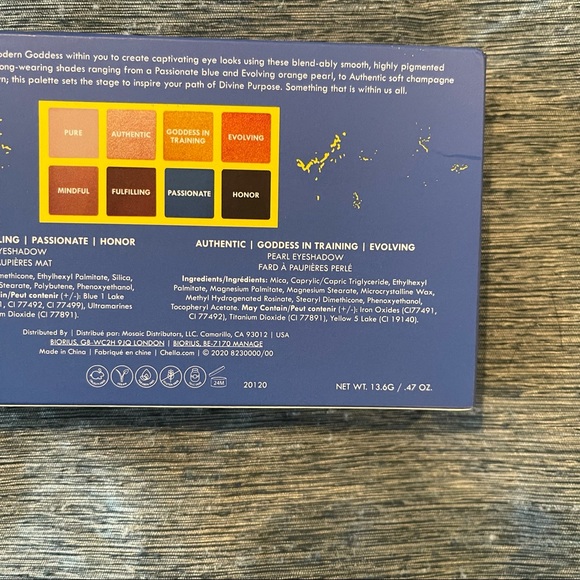 Chelle LimEdition Divine Purpose Eyeshadow Palette - Picture 2 of 4